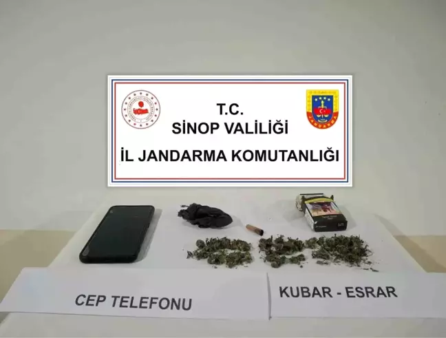 Sinop'ta Jandarmadan Uyuşturucu Operasyonu: 10 Gram Esrar Ele Geçirildi