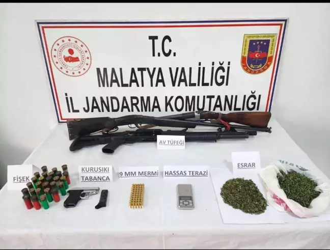 Malatya'da Uyuşturucu ve Kaçak Silah Operasyonu