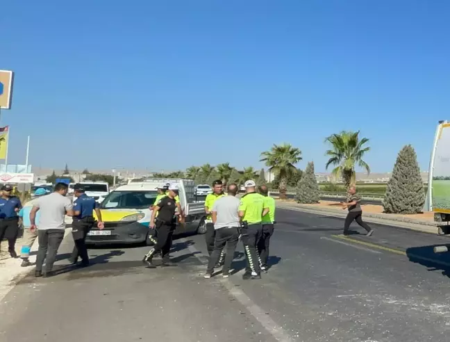 Şanlıurfa haberleri: Şanlıurfa'da otobüse çarpan otomobildeki 2 kişi öldü