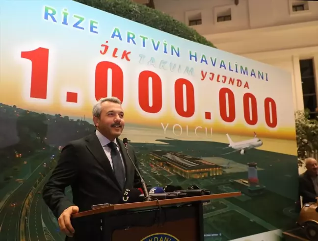 Rize-Artvin Havalimanı'nda 1 Milyonuncu Yolcu Törenle Karşılandı