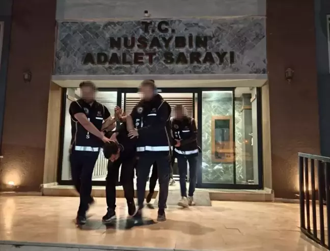 Nusaybin'de 'Dur' İhtarı Sonrası Polis Memuru Yaralandı, 3 Şüpheli Tutuklandı
