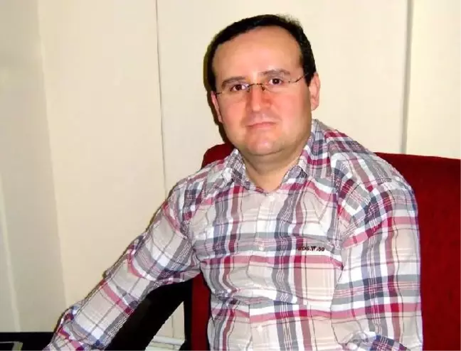 Sınıfta Kalp Krizi Geçiren Öğretmen Öldü