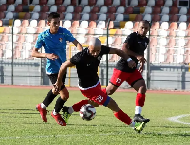 Manisaspor hazırlık maçında Somaspor'a 4-1 yenildi