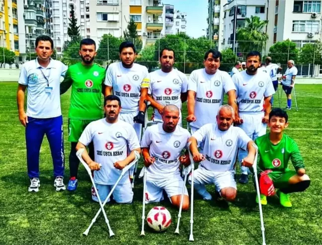 Dünya Barış Günü'nde tarihi Taşköprü'de futbol müsabakası