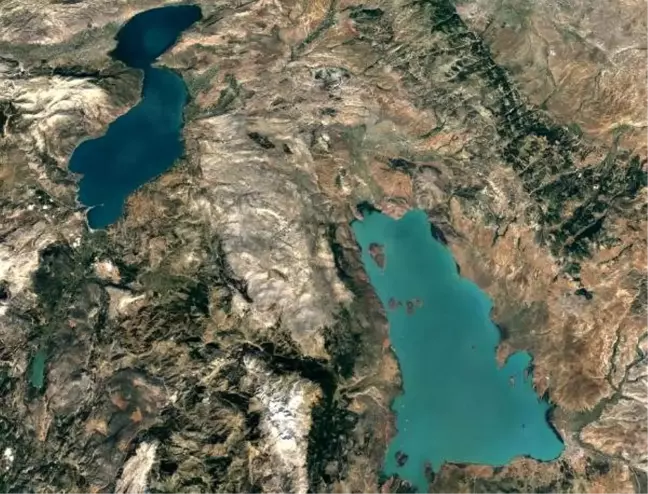 Eğirdir'in tabandan bağlı olduğu Beyşehir Gölü de kurudu