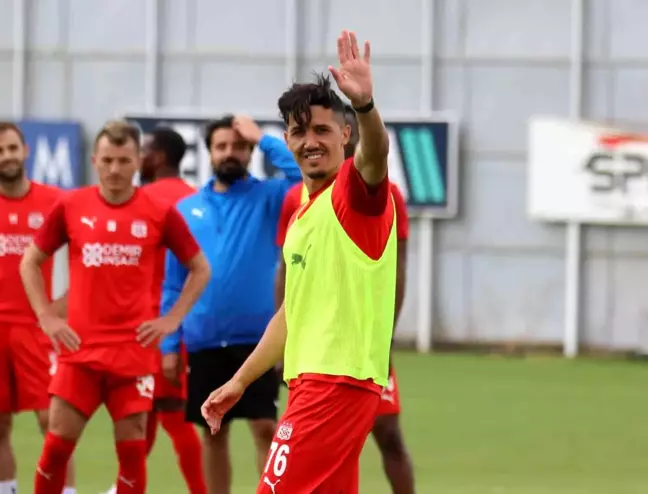 Fayçal Fajr, Sivasspor'a veda etti