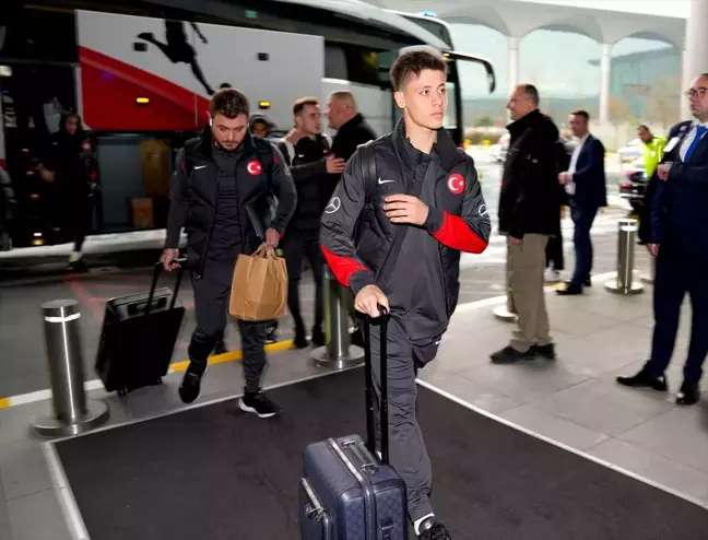 A Milli Futbol Takımı Macaristan maçı için Budapeşte'ye hareket etti