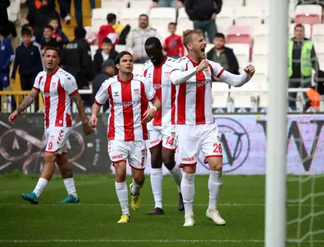 Sivasspor, Antalyaspor'u 2-1 Yenerek Üç Puanı Kaptı