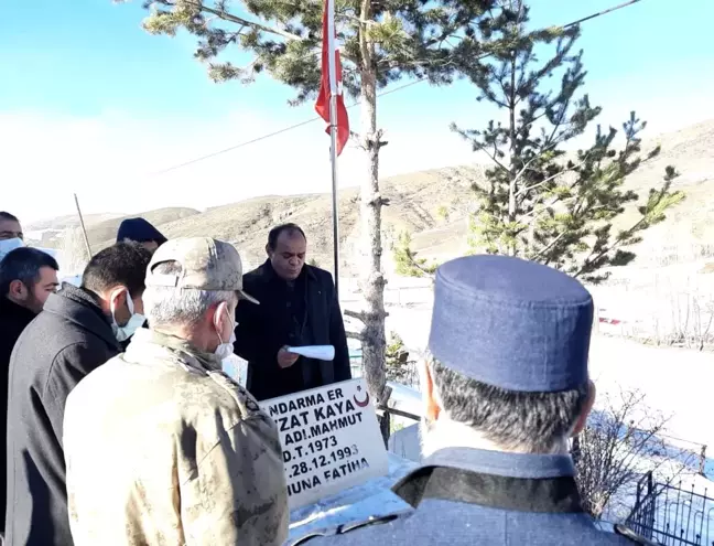 Şehit Nevzat Kaya şehadetinin yıl dönümünde mezarı başında anıldı