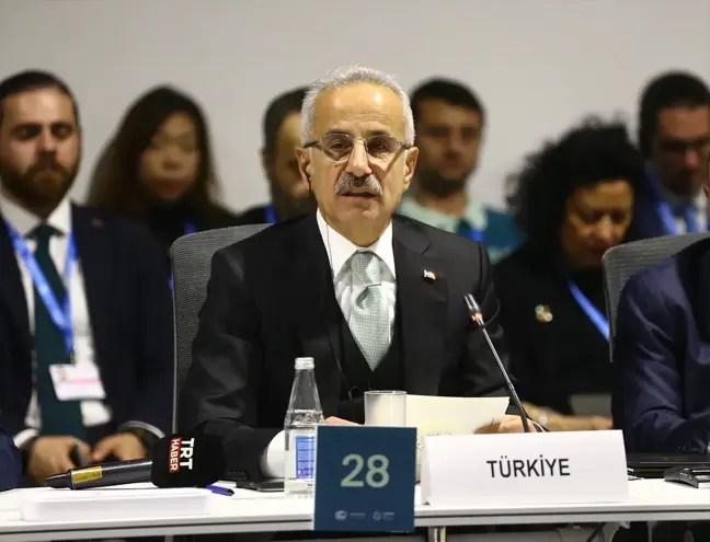 Ulaştırma ve Altyapı Bakanı Uraloğlu, COP29'da Türkiye'nin 2053 sıfır emisyon hedefini anlattı Açıklaması