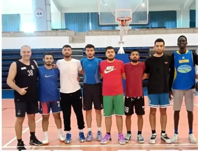 Erciyes Üniversitesi Basketbol Takımları Şampiyonluk Hedefli Antrenmanlarına Devam Ediyor