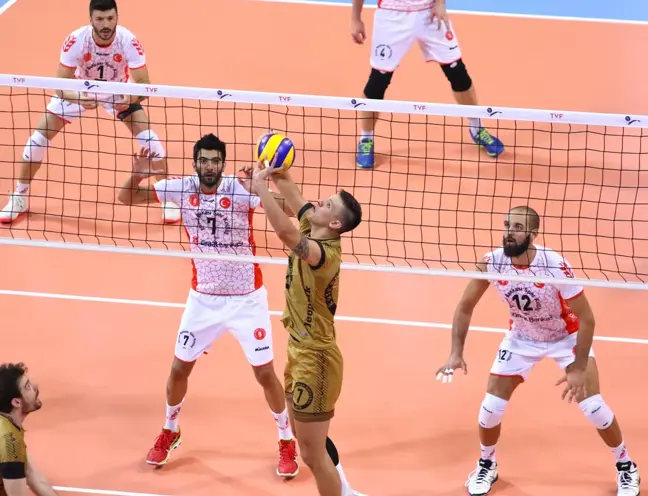 Jeopark Kula Belediyespor'un, Efeler Ligi Heyecanı Başladı