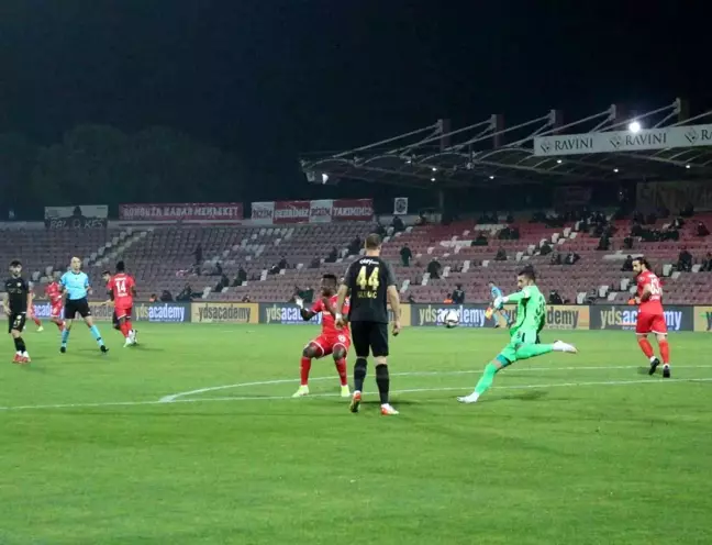 Spor Toto 1. Lig: Balıkesirspor: 1 Ümraniyespor: 2