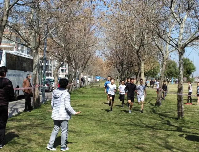 Krosçular Salihli'de koştu