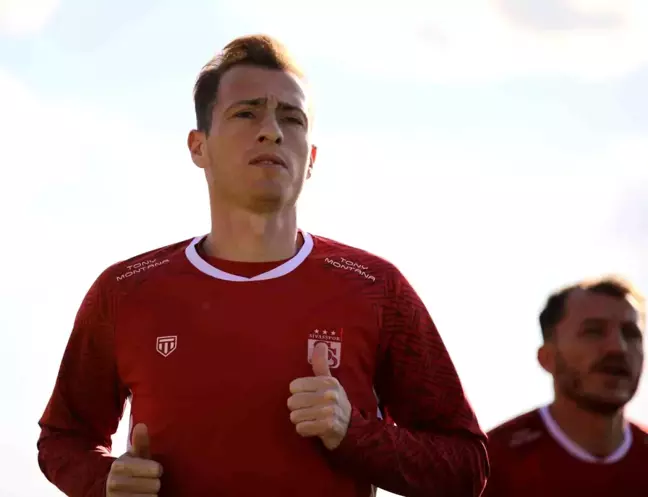 Sivasspor Kaptanı Hakan Arslan Takımdan Ayrıldı