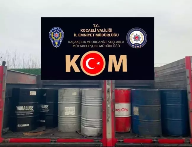 Kocaeli'de TEM Otoyolu'nda 2.5 Ton Kaçak Akaryakıt Ele Geçirildi