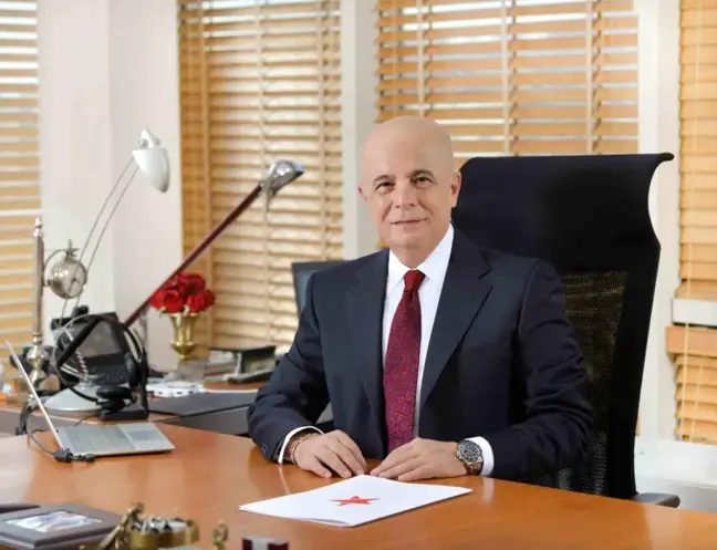 Yıldız Holding'de Yönetim Değişikliği: Ali Ülker Görevini Mehmet Tütüncü'ye Devretti