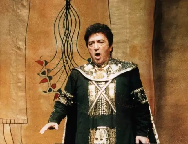 Tenor Erol Uras Süreyya Operası'nda verilecek konserle anılacak