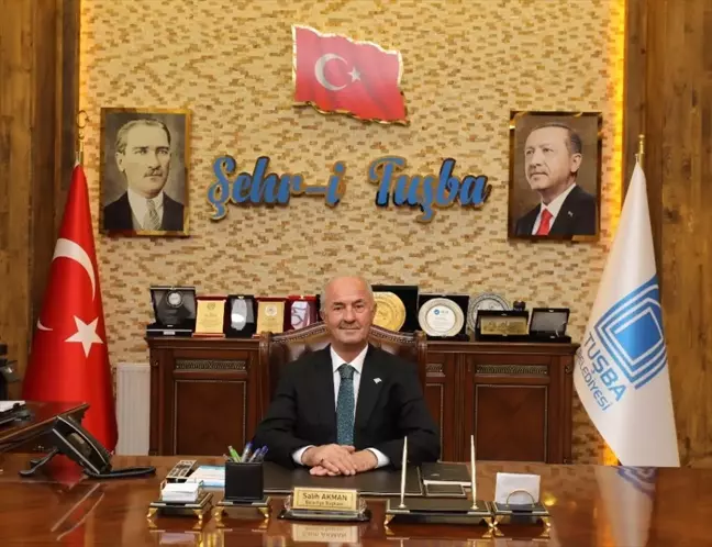 Van'ın Tuşba Belediye Başkanı Salih Akman'dan Gazeteciler Günü Mesajı