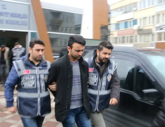 İstanbul'da Otomobilleri Çalan Çetenin 4 Kişisi Kocaeli'de Yakalandı