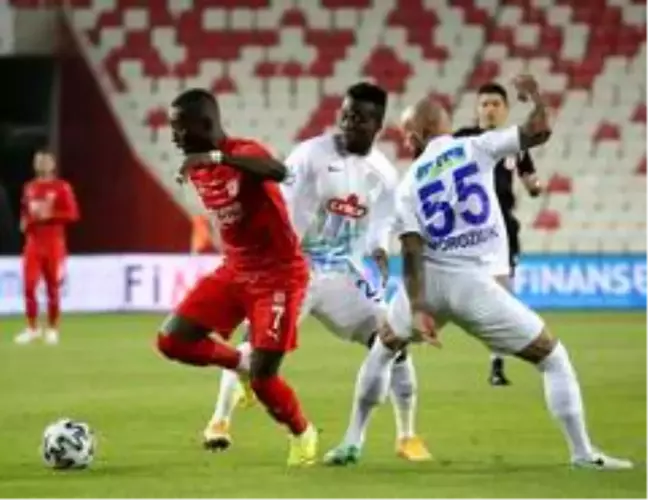 Süper Lig: Sivasspor: 0 - Çaykur Rizespor: 1 (İlk yarı)