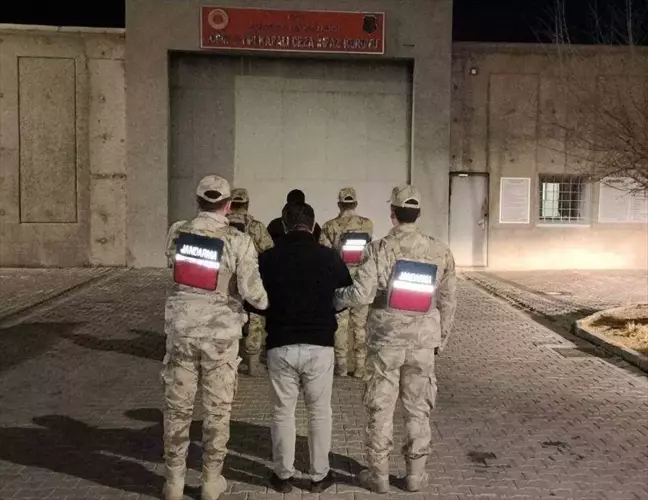 Iğdır'da Yasa Dışı Göçmen Operasyonu: 15 Kişi Yakalandı