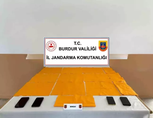 Burdur'da Uyuşturucu Operasyonu: 13 Gözaltı, Çok Miktarda Madde Ele Geçirildi