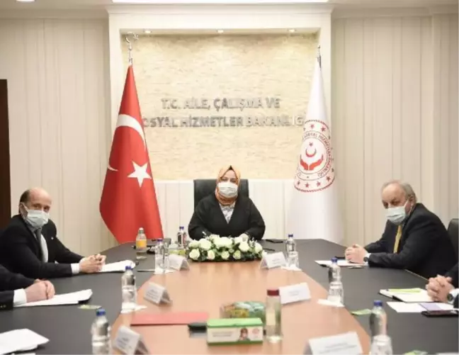 Son dakika haber! Bakan Selçuk: Geri ödemedeki ilaç sayımız 9 bin 21'e ulaştı
