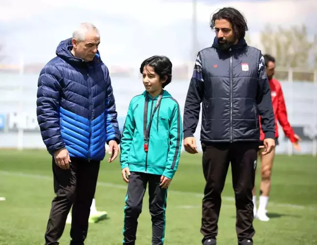 Rıza Çalımbay, görevini temsili olarak genç Abdullah'a devretti
