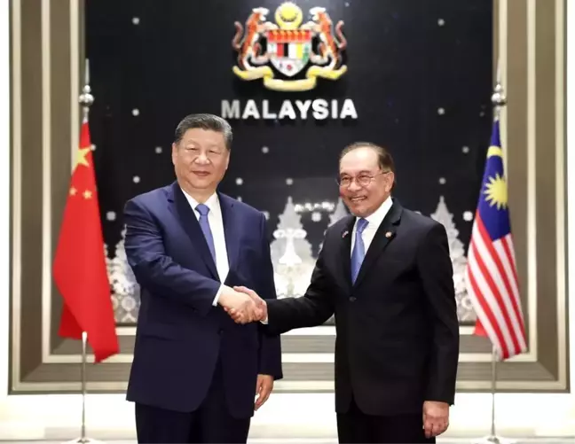 Çin Cumhurbaşkanı Xi Jinping, Malezya Başbakanı Enver İbrahim ile Görüştü