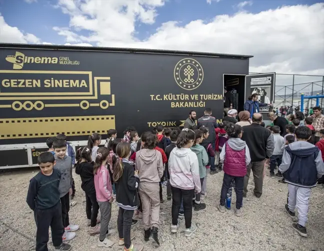 Gezen Sinema Tırı, 7 Yılda 358 İlçeye Ulaştı