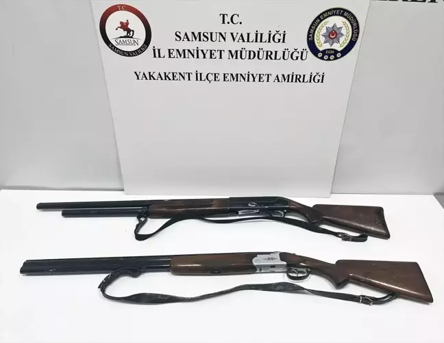 Samsun'da Park Halindeki Araçta 2 Ruhsatsız Tüfek Ele Geçirildi
