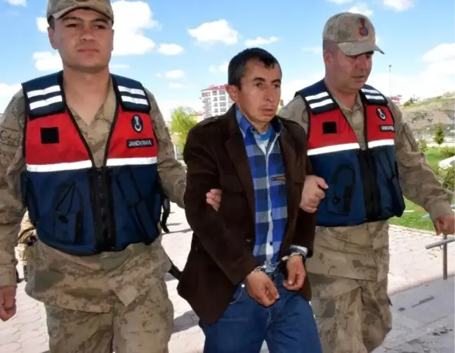 2 Kişiyi Öldüren Eski Muhtar Adliyeye Sevk Edildi