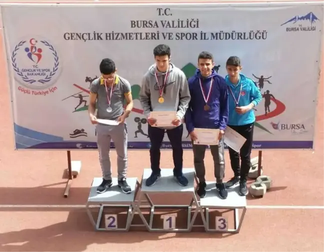 Gedizli Sporcu Atletizm'de Türkiye Birincisi Oldu