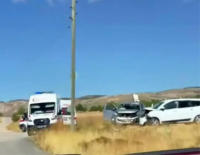 Elazığ'da Trafik Kazası: 4 Yaralı