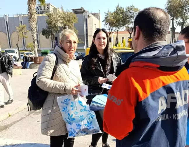 Kuşadası'nda AFAD'dan Volkanizma ve Tsunami Bilgilendirmesi