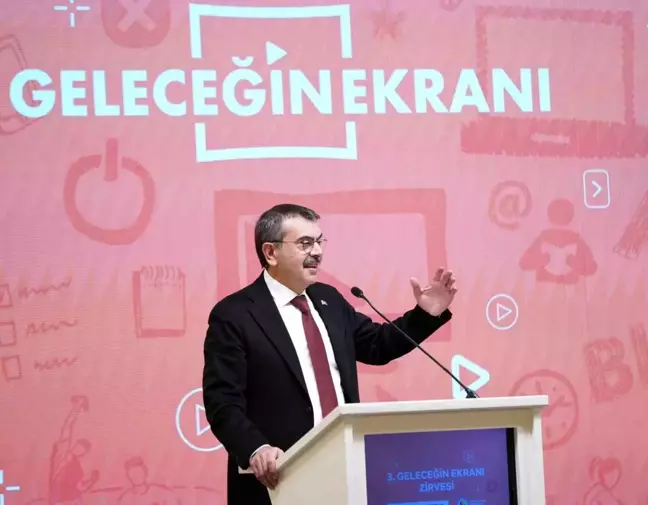 Geleceğin Ekranı Zirvesi'nde Siber Güvenlik ve Dijital Okuryazarlık Vurgusu