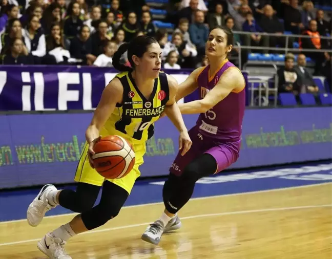 Fıba Kadınlar Avrupa Ligi: Fenerbahçe: 61 - Ttt Riga: 62