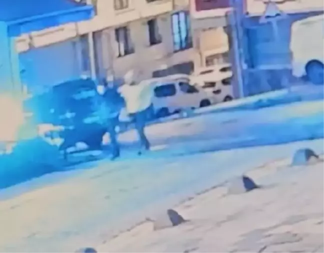 Küçükçekmece'de silahlı saldırı: Bir kişi hayatını kaybetti