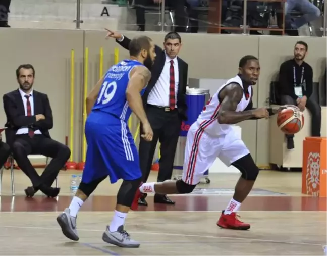 Eskişehir Basket-İstanbul Bbsk: 80-76