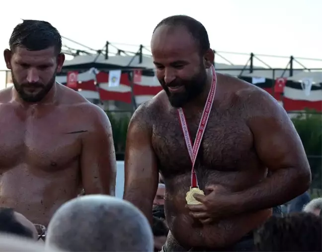 Turgutlu'da başpehlivan Orhan Okulu oldu