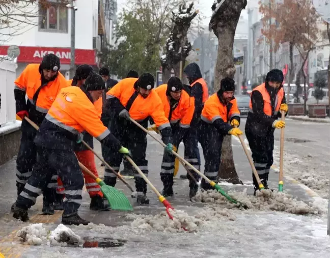 Karla mücadelenin kahramanları görev başında