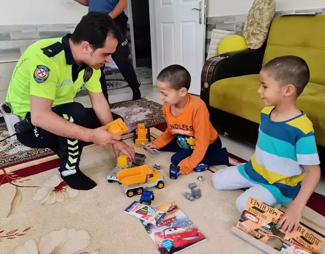 Engelli çocuğun polis motosikletine binme hayali gerçekleşti