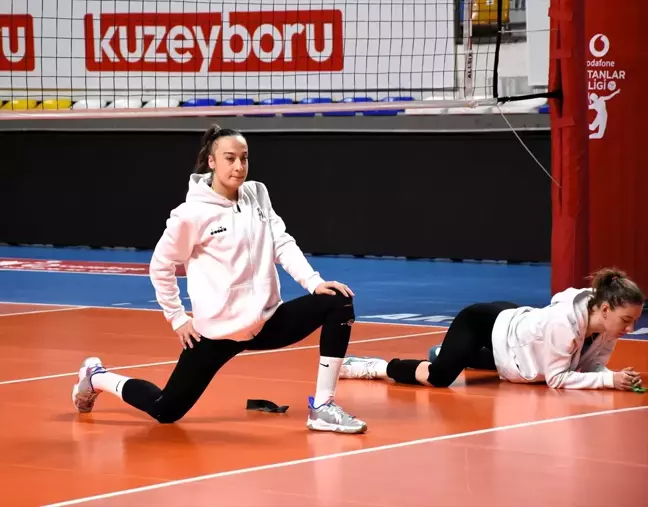 Kuzeyboru Kadın Voleybol Takımı İtalya'da Rövanş İçin Hazır