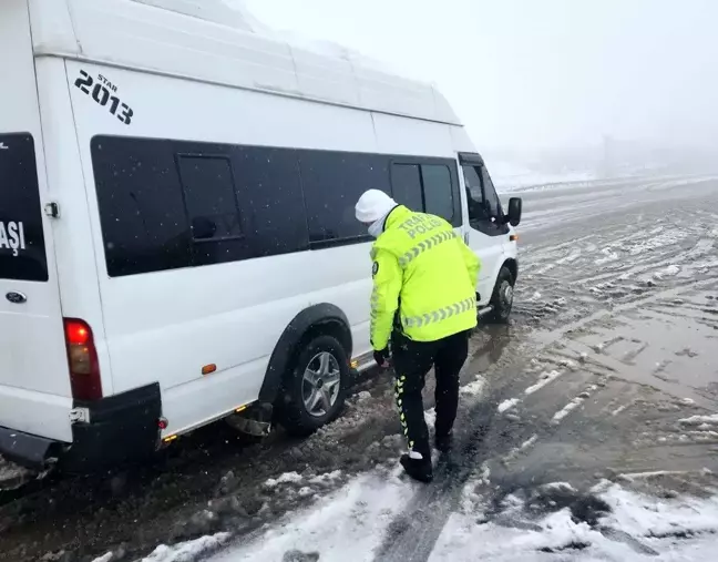 Besni'de Kış Lastiği Denetimleri Artırıldı