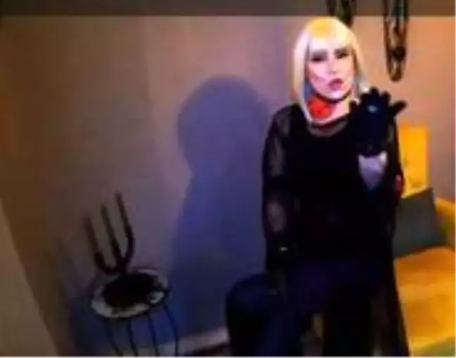 Sibel Can'ın eski rakibi şarkıcı oldu