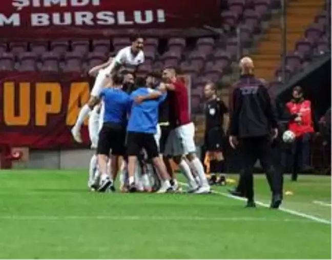 Galatasaray evinde ilk kez Alanyaspor'a yenildi