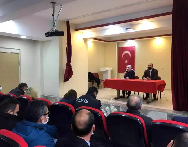 Seyitgazi'de muhtarlar toplantısı