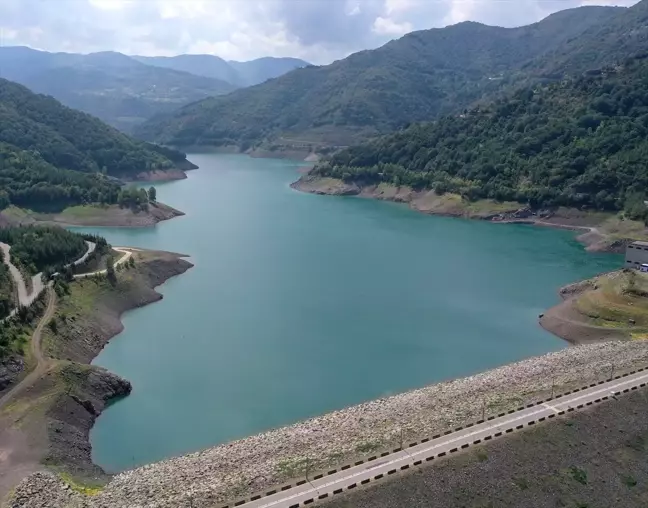 Kocaeli'deki Yuvacık Barajı'nın su seviyesi düşüyor