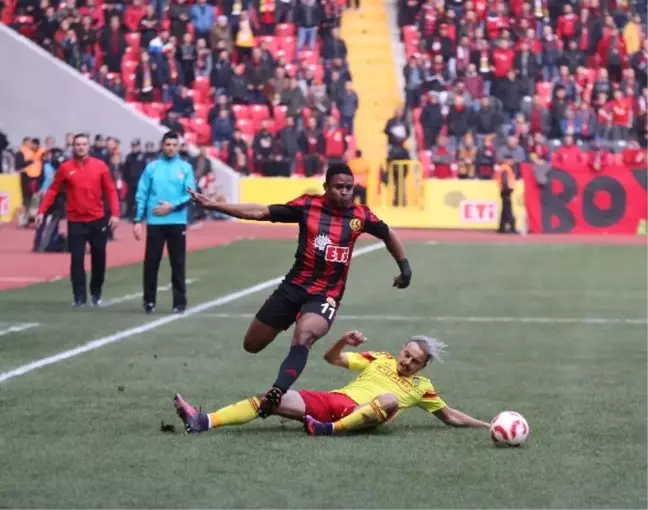 Ahmet Burak Solakel, Adana Demirspor ile Anlaştı